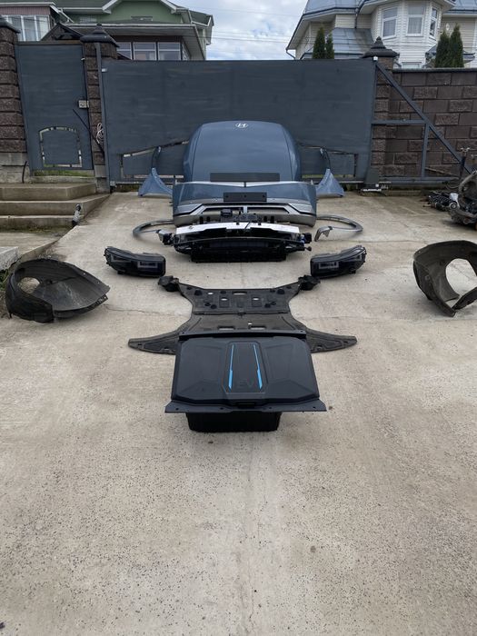 Hyundai IONIQ 5 бампер, капот, крило, фара, молдинг, радіатори