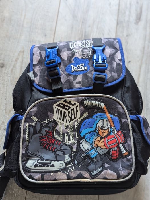 Рюкзак для хлопчика молодшої школи