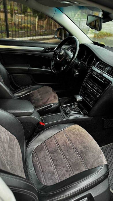 Skoda SuperB 2009 2.0 TDI AT Elegance