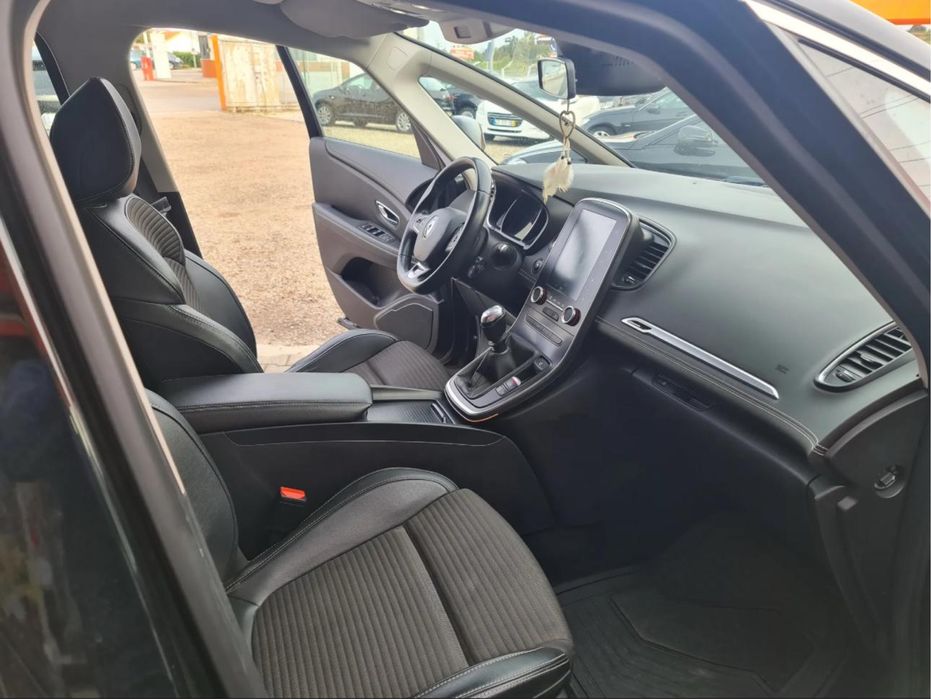 Renault grand scenic