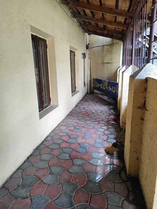 2к.кв. Тихий центр, Стрелка