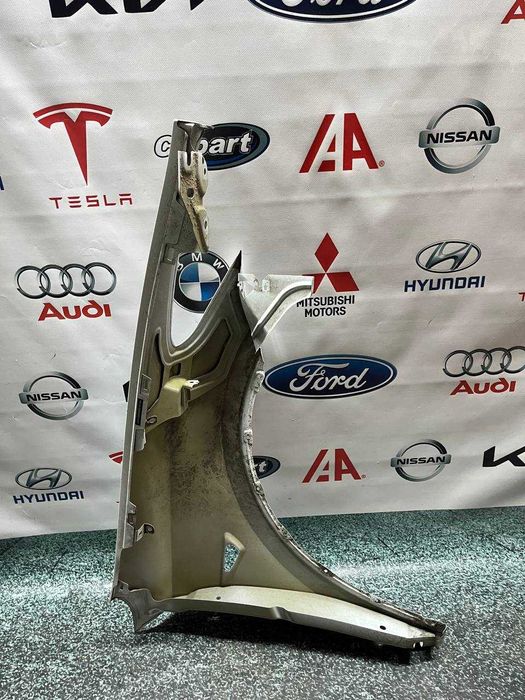 крило переднє ліве Tesla Model Y 1493461-00-B