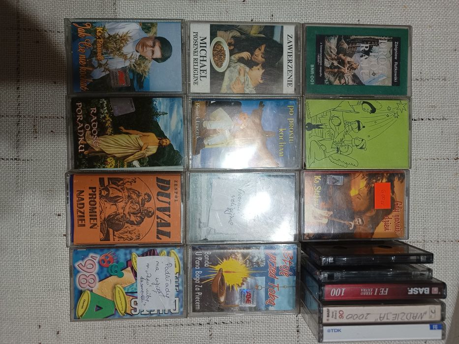16 kaset magnetofonowych tematyka religijna