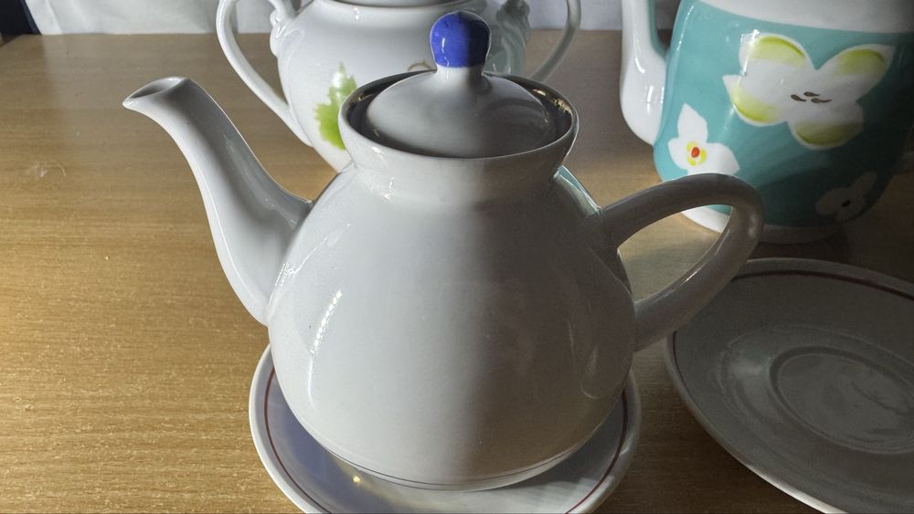 Продам фарфоровые чайнички СССР,довбыш,сахарница землянка,полонский