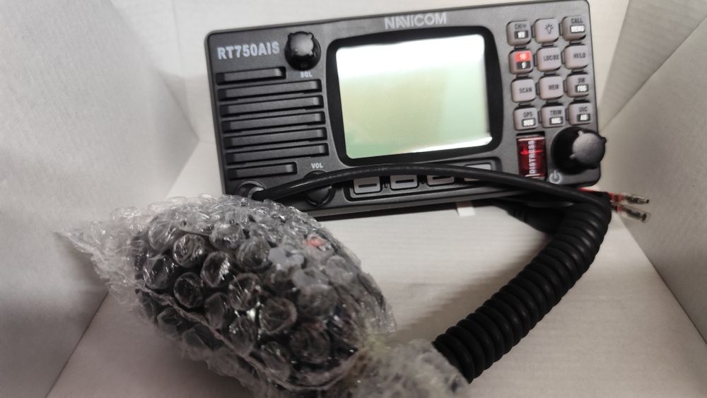 Vendo Radio DSC Navicom 750 AIS *novo*
