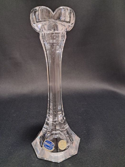 Elegancki świecznik kryształowy Bohemia.

Wyrób znanej marki Bohemia