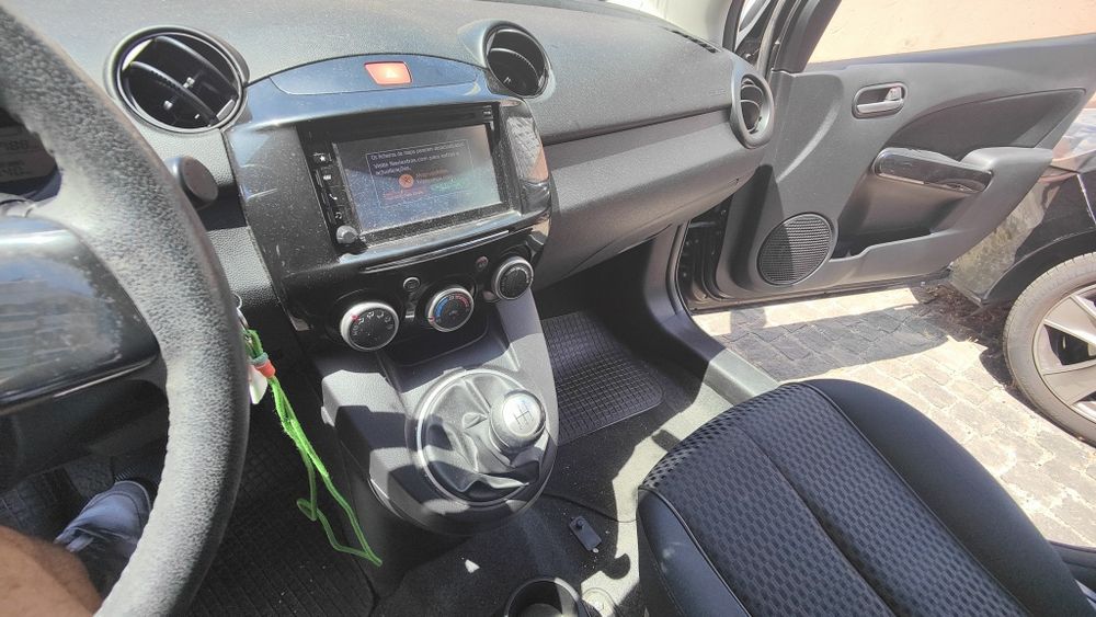 Mazda 2 — fotografia 8