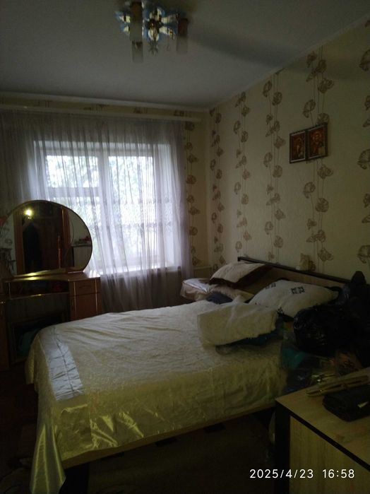 Продам 1/2 житлового будиноку.