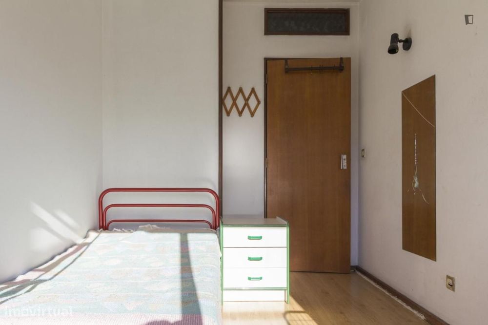 Quarto - localizado em Cidral Coimbra