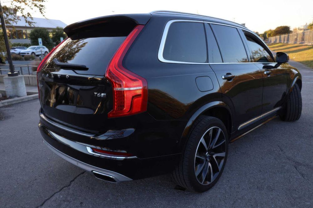 Volvo XC90      2019