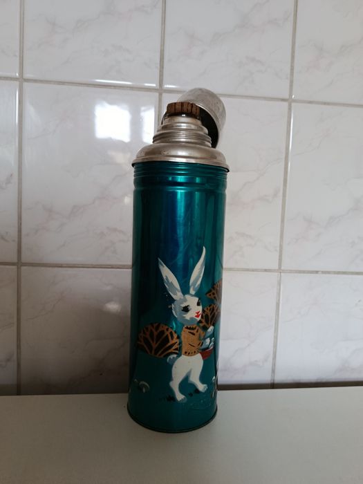 Termos PRL stary z zajączkiem