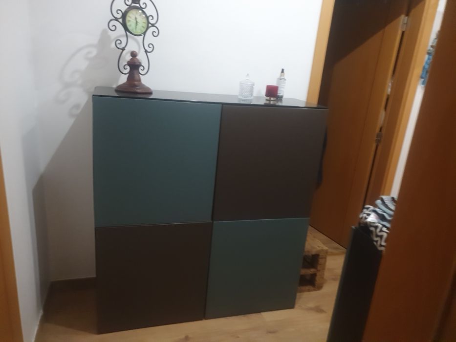 Aparador ikea com muita arrumação