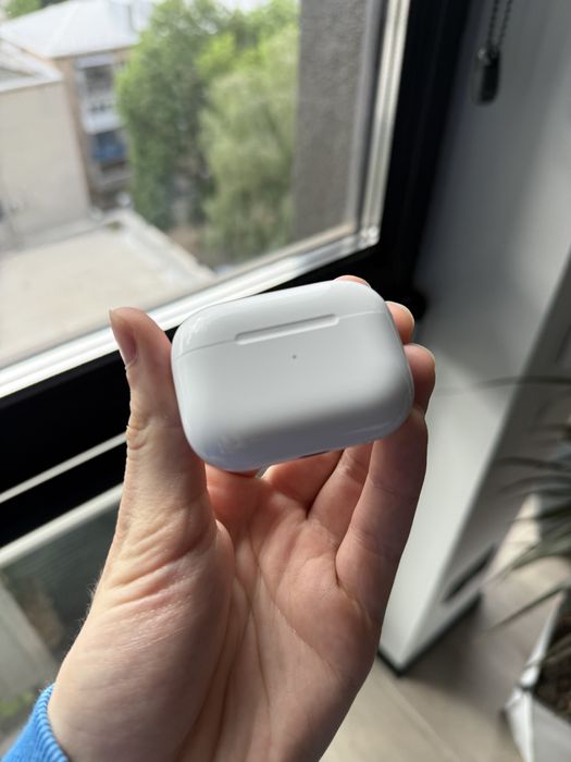 Кейс зарядний AirPods Pro 2 Lightning версія