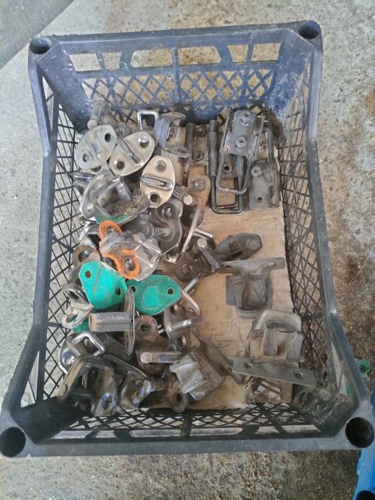 Петлі дверей  Volkswagen Т5