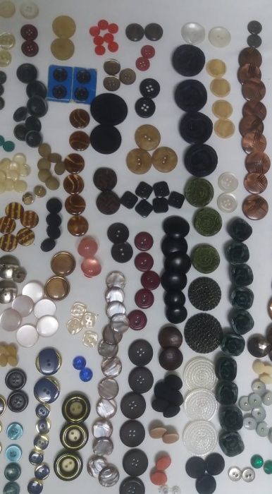 Various buttons for clothing64584880258179124