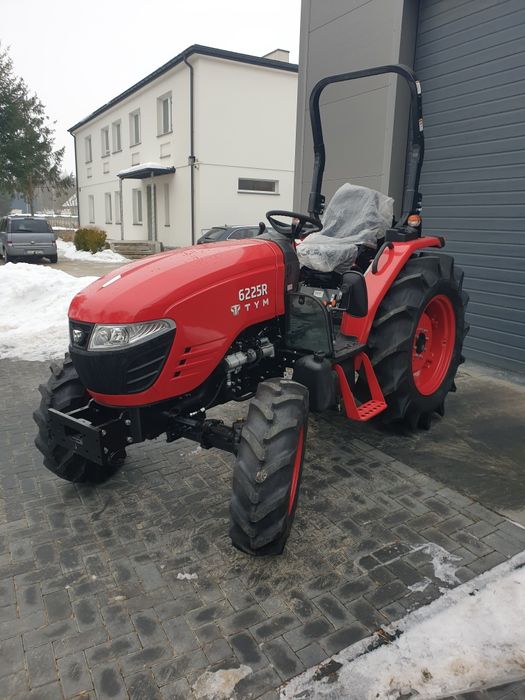 ciągnik TYM 6225R