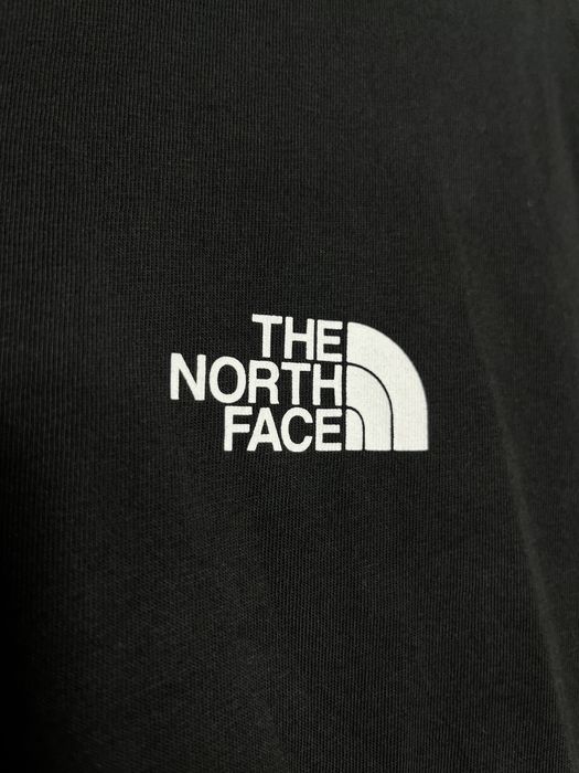 Футболка The North Face