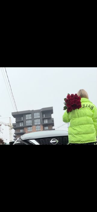 Крутий пуховик Balenciaga