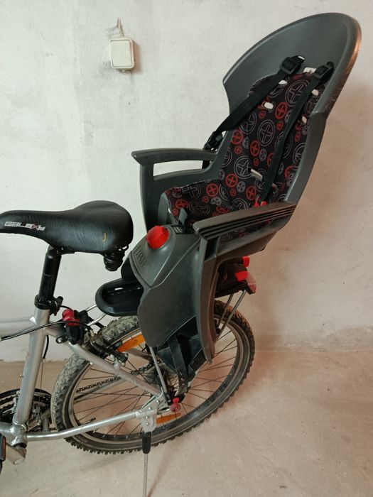 Fotelik Hamax z bagażnikiem