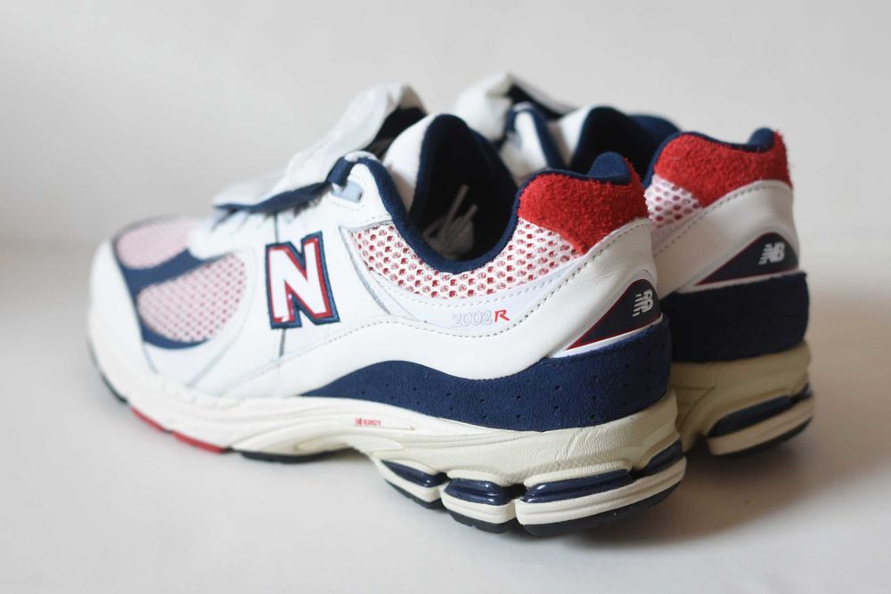 New Balance 2002R "Pouch" - nowe buty 45 - M2002RVE