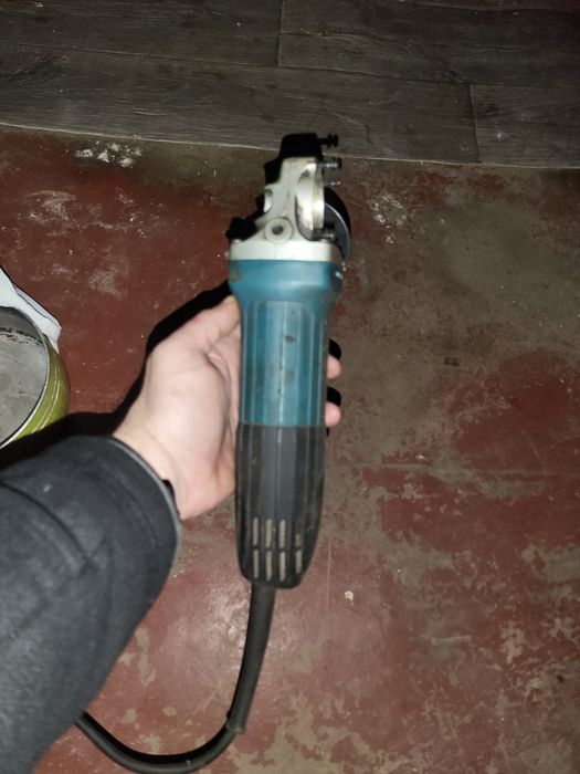 Кутова шліфувальна машина Makita GA5030R