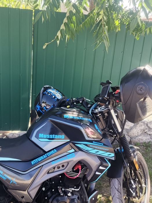 Продам Mustang st 200
