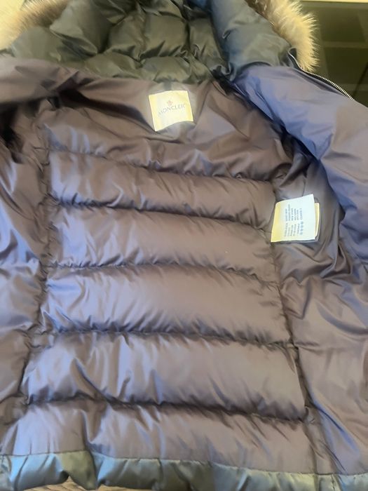 Пуховик жіночій Moncler