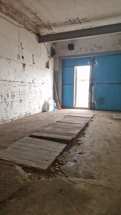 Продам гараж на Республиканской центр города