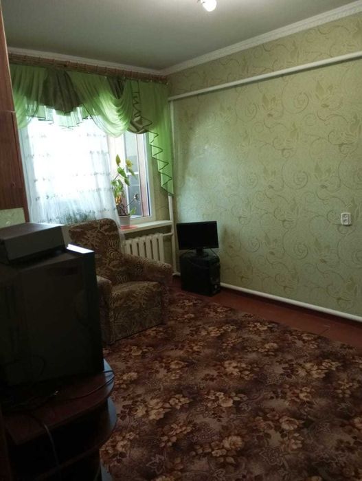 Продам 3-х кімнатну квартиру в Богодухові