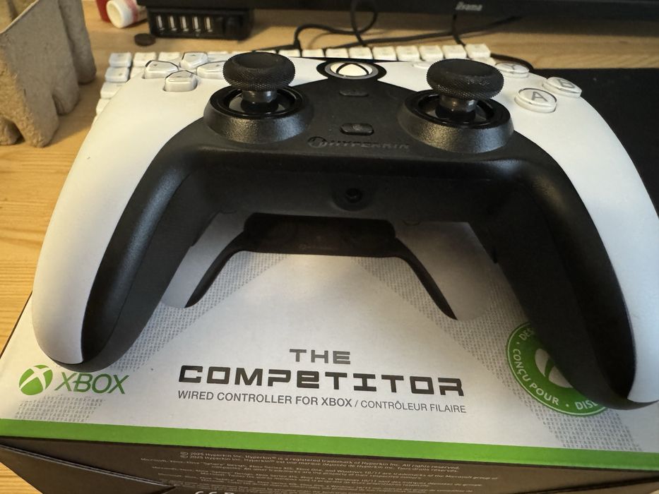 Геймпад Hyperkin Competitor White Xbox