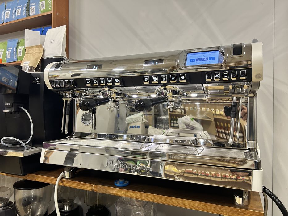 Кавомашина Nuova Simonelli Aurelia Wave Мультибойлер