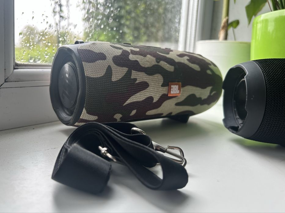 Продам x2 Колонки JBL