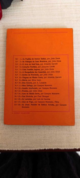 Livro "Os fidalgos da casa mourisca" de Júlio Dinis