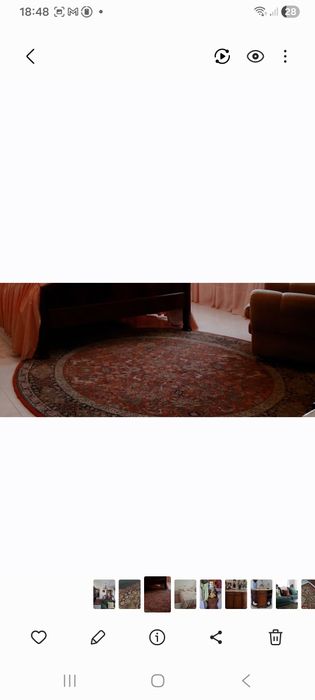 3 carpetes, 2 rectangulares e 1 redonda