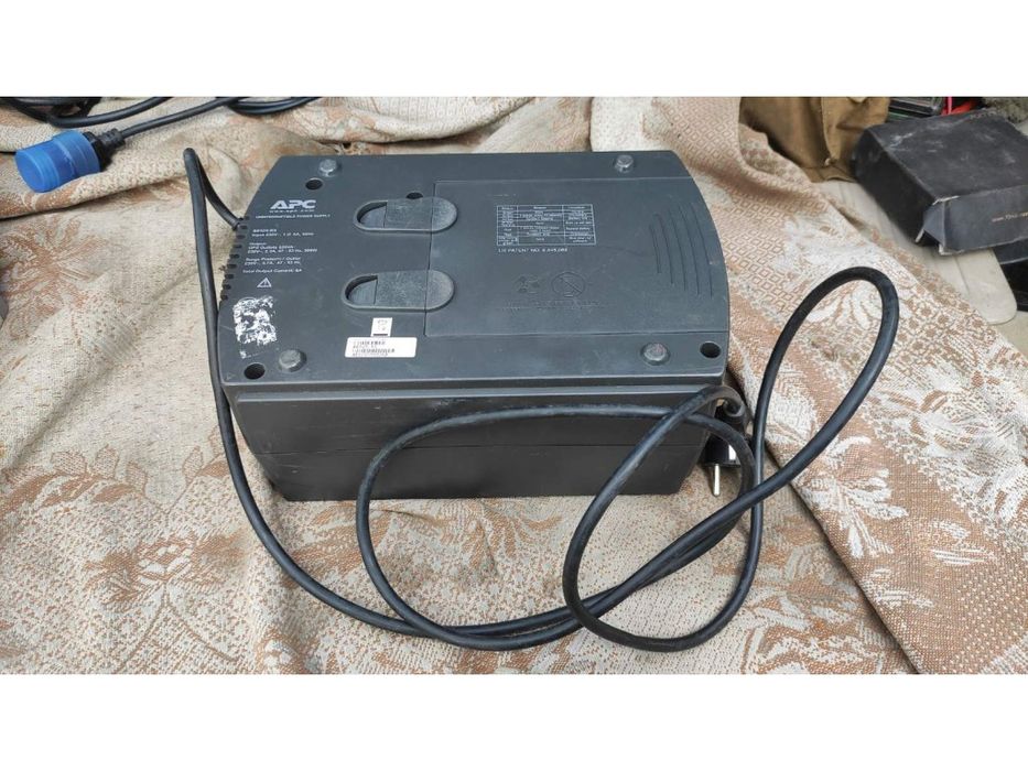 Бесперебойник ИБП UPS APC Back-UPS ES 525 (BE525-RS) синусоїда