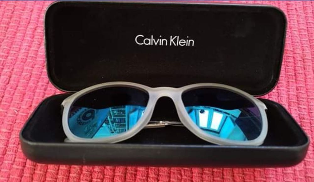 Óculos Calvin Klein originais NOVO