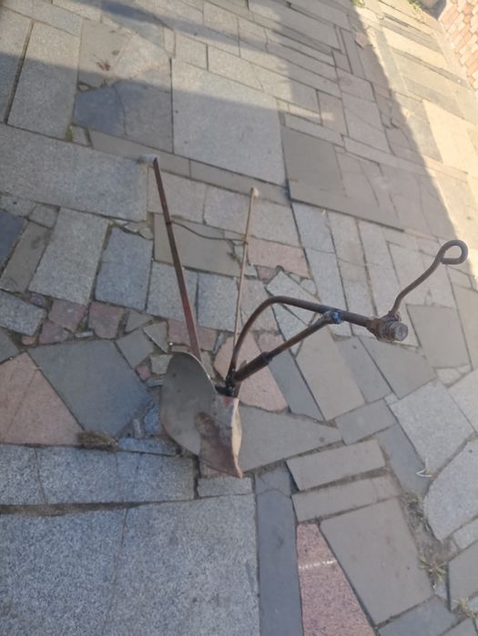 Плуг з нержавіючої сталі