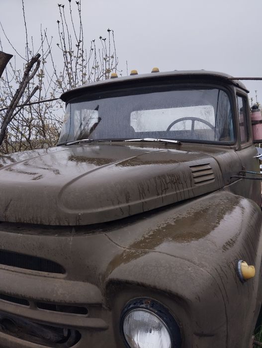 Продам кабіну цілу ресори раму мотор та запаску в зборі