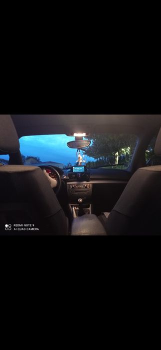 BMW 118D  cinza Rato