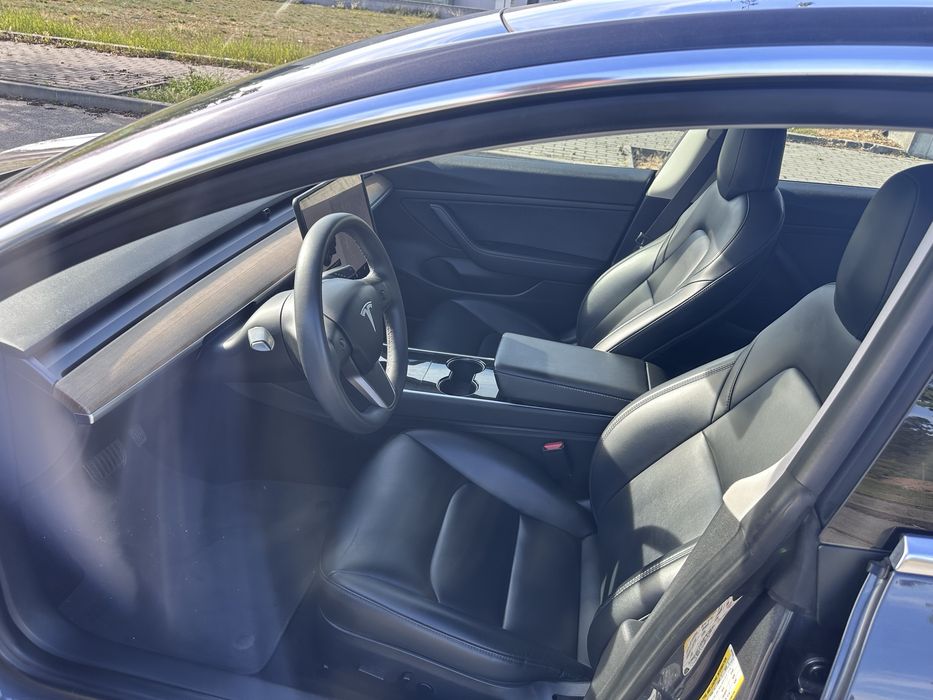 Tesla Model 3 — fotografia 6