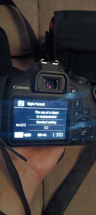 Canon Eos2000D + Bateria extra