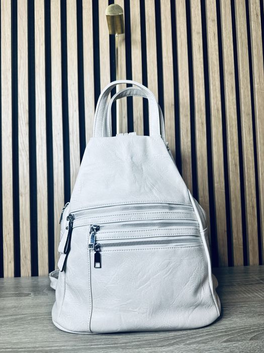 Nowy plecak trojkat torebka 2w1