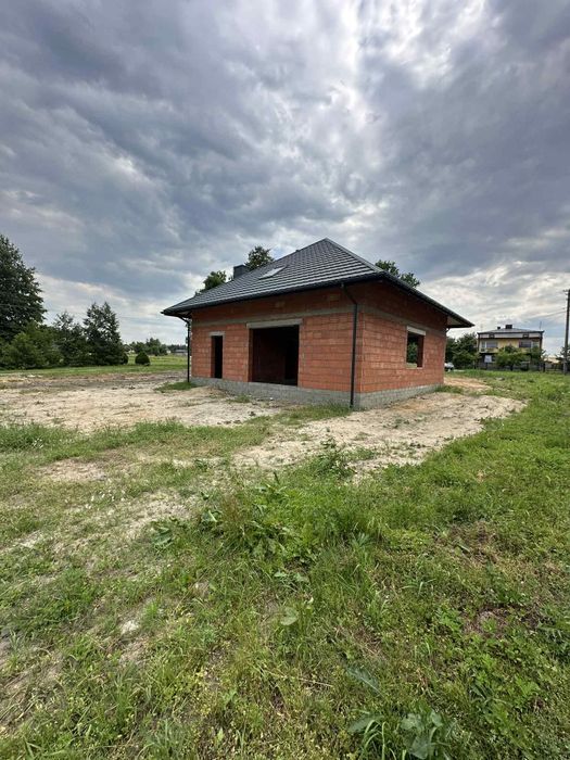 Dom w stanie surowym otwartym