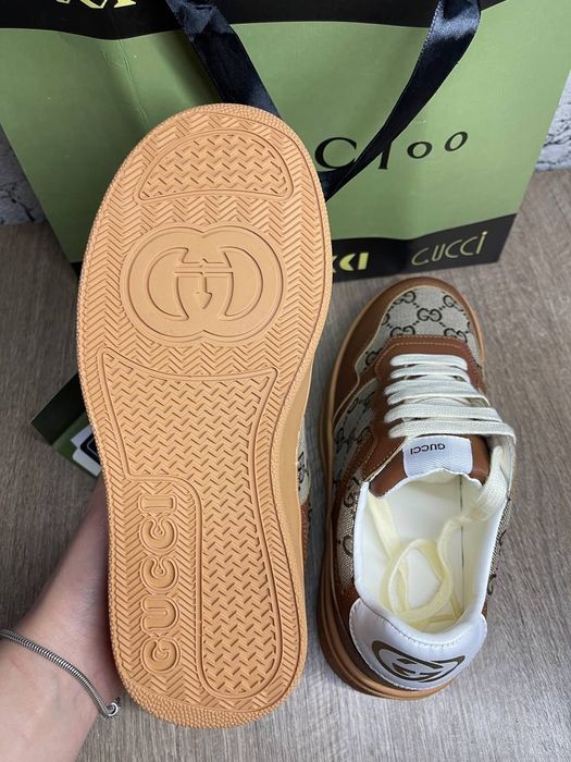 Продам кросівки GUUCI