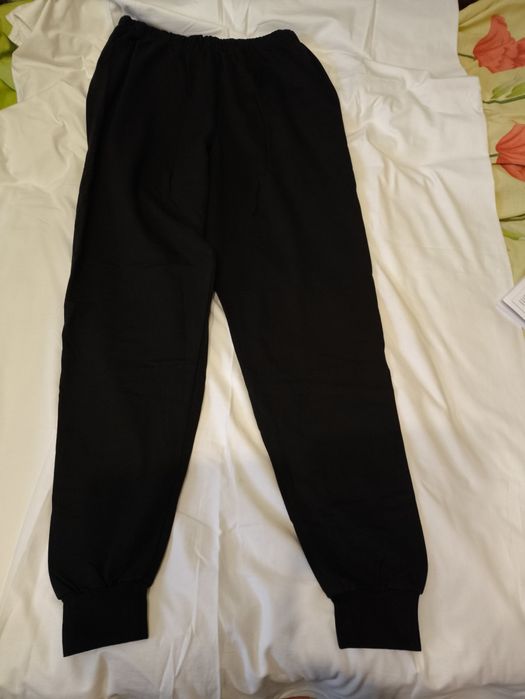 Штаны спортивные .