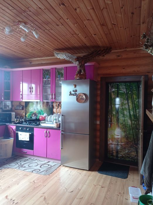 Продам НОВИЙ будинок на березі річки. Селище Сосниця.