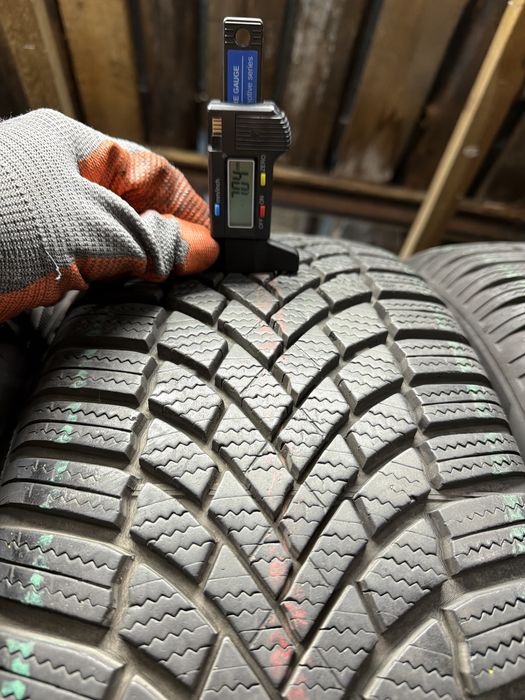 215/55 r17 Bridgestone 2шт