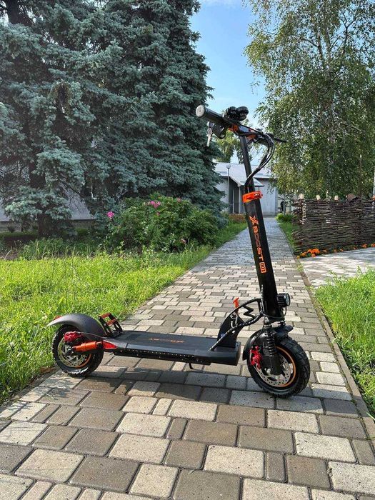 Электросамокат черный XBUST 0O1 REV2 (800 Вт, 15А) Електросамокат XB