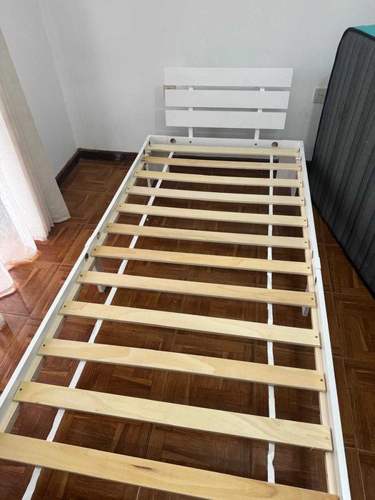 Cama solteiro e colchão