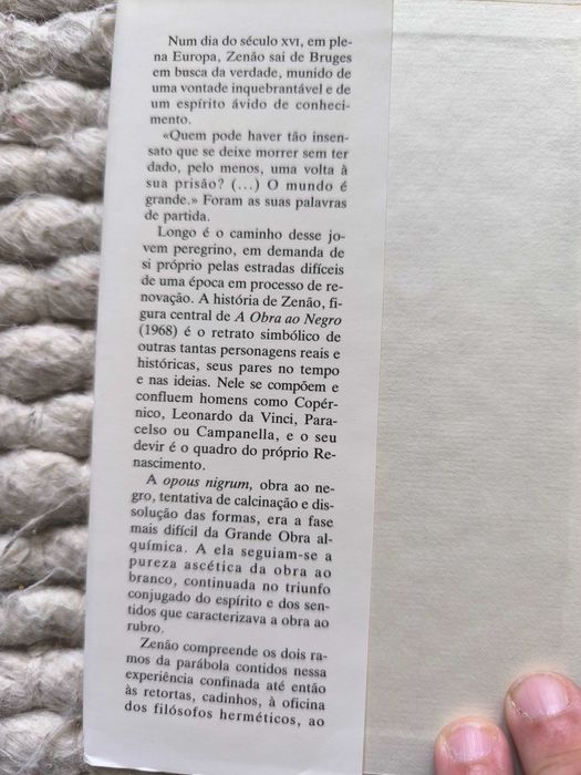 A Obra ao Negro
de Marguerite Yourcenar